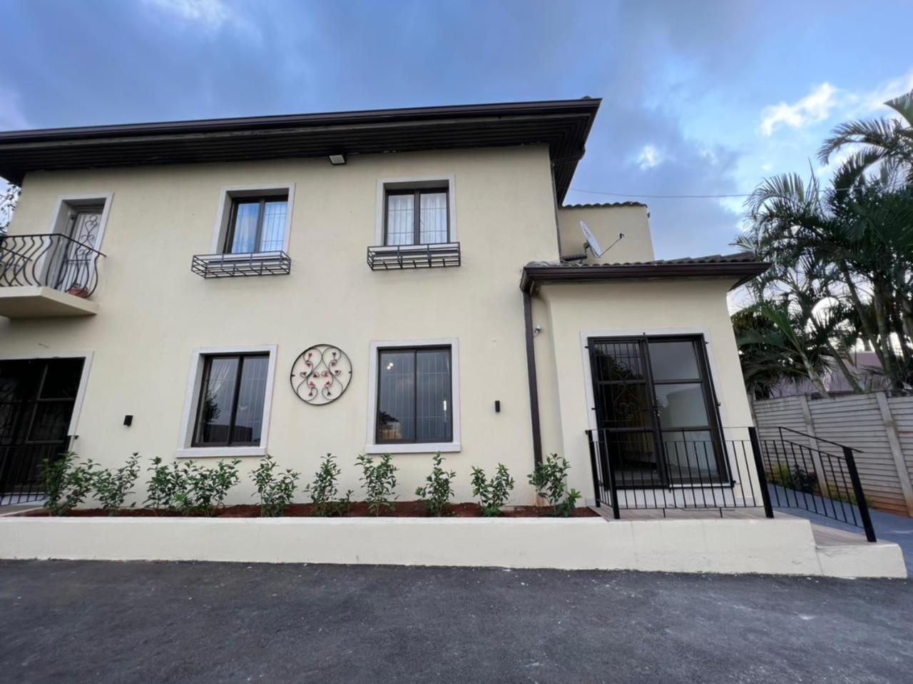 Durban Italian Villa 1&2 Ruang foto